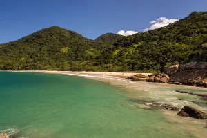 Praias Secretas no Brasil: Descubra Destinos Pouco Conhecidos